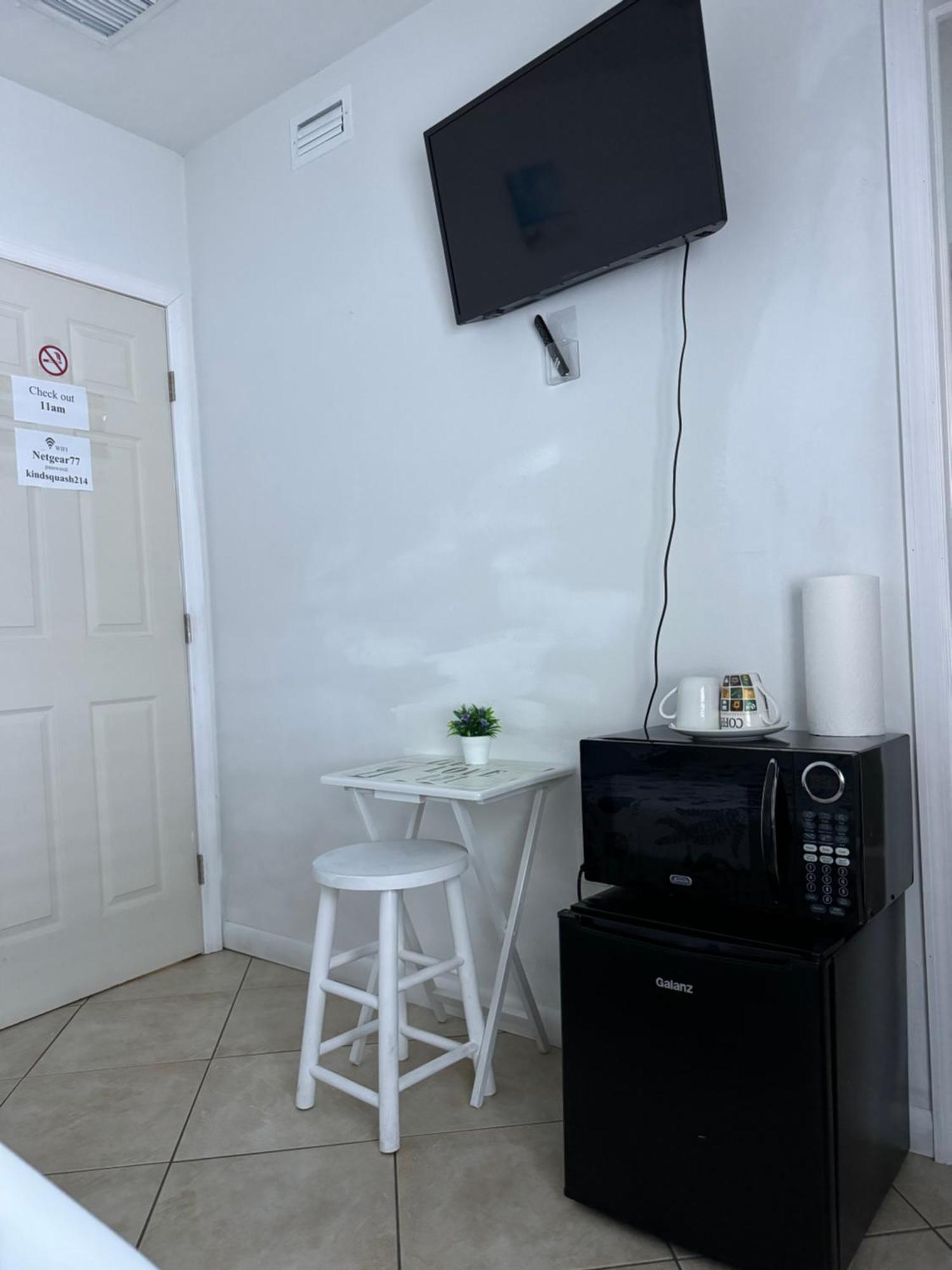 B5 Best Value On Private Bedroom With Private Bathroom In Little Havana, Майами Экстерьер фото